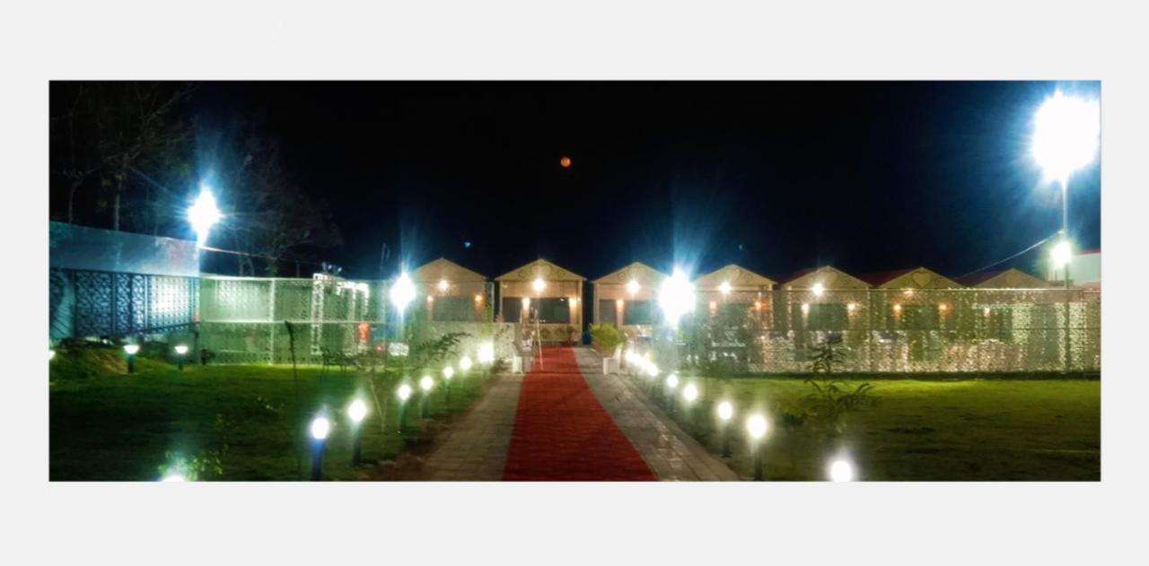 Midwaay Resort Patratu Luaran gambar